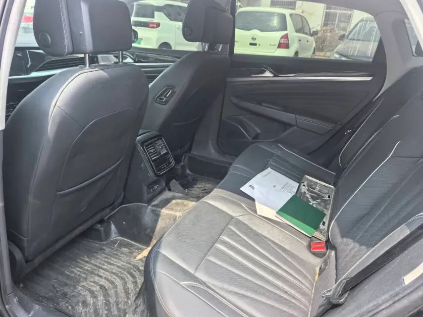 2024 Volkswagen Passat 2.0T 220HP L4 7DCT,autocango,china used car exporter,china ev exporter,chinese used car exporter,chinese used ev exporter