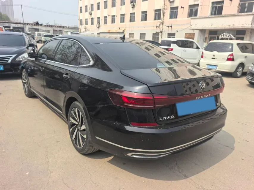 2024 Volkswagen Passat 2.0T 220HP L4 7DCT,autocango,china used car exporter,china ev exporter,chinese used car exporter,chinese used ev exporter