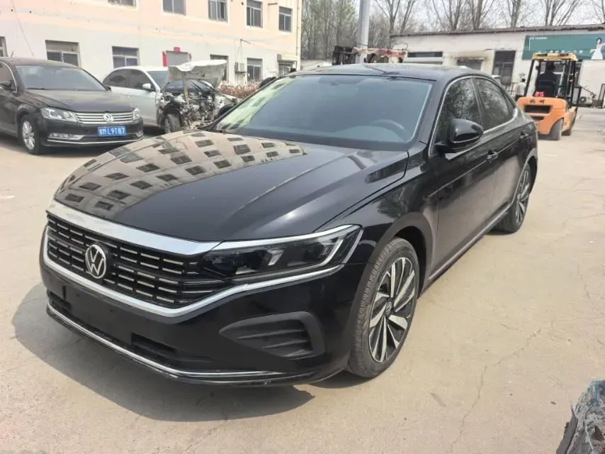2024 Volkswagen Passat 2.0T 220HP L4 7DCT,autocango,china used car exporter,china ev exporter,chinese used car exporter,chinese used ev exporter