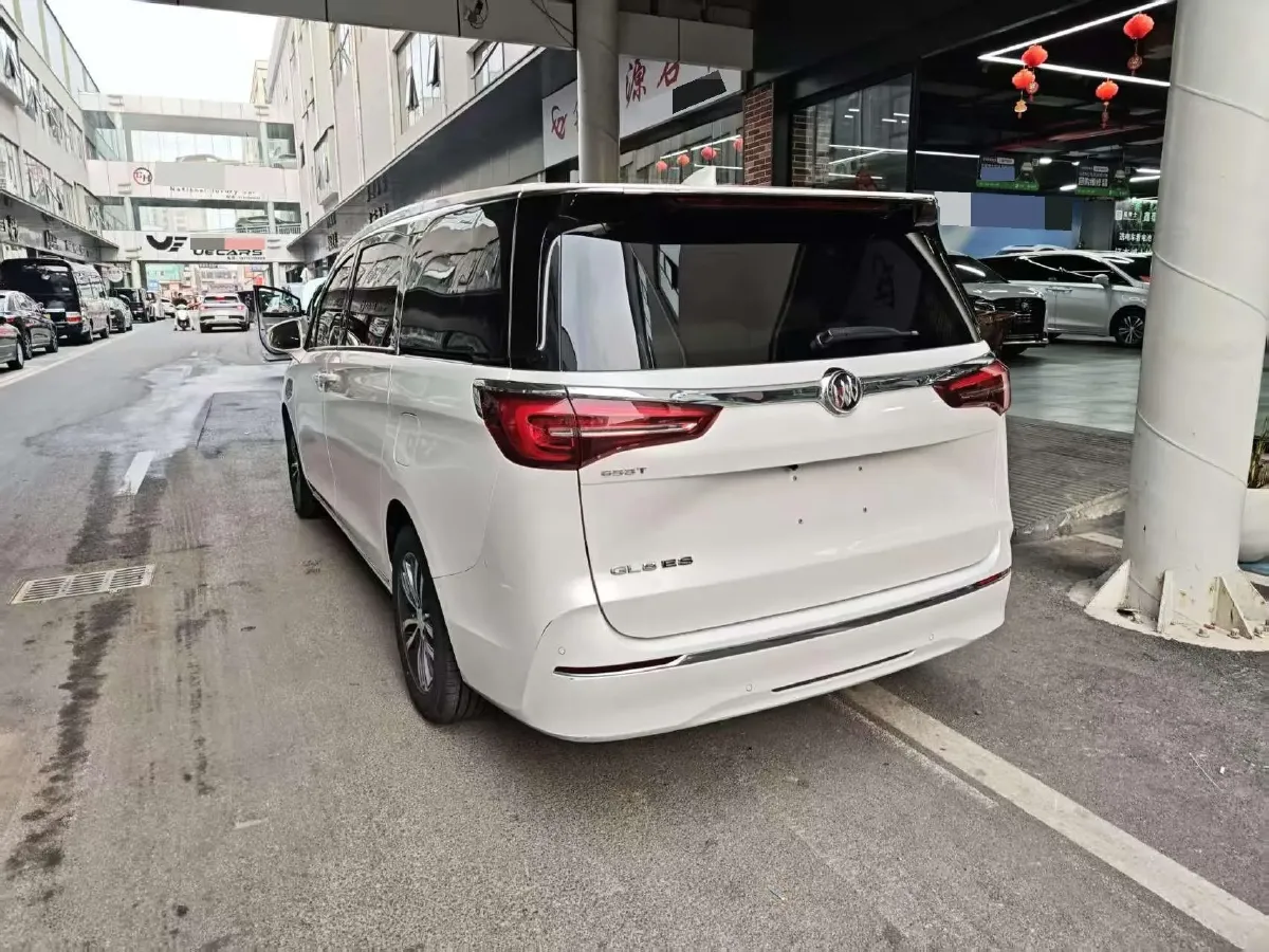 2023 Buick GL8 2.0T 237HP L4 9AT,autocango,china used car exporter,china ev exporter,chinese used car exporter,chinese used ev exporter