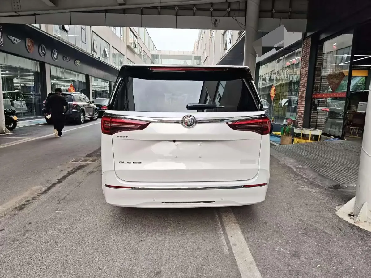 2023 Buick GL8 2.0T 237HP L4 9AT,autocango,china used car exporter,china ev exporter,chinese used car exporter,chinese used ev exporter