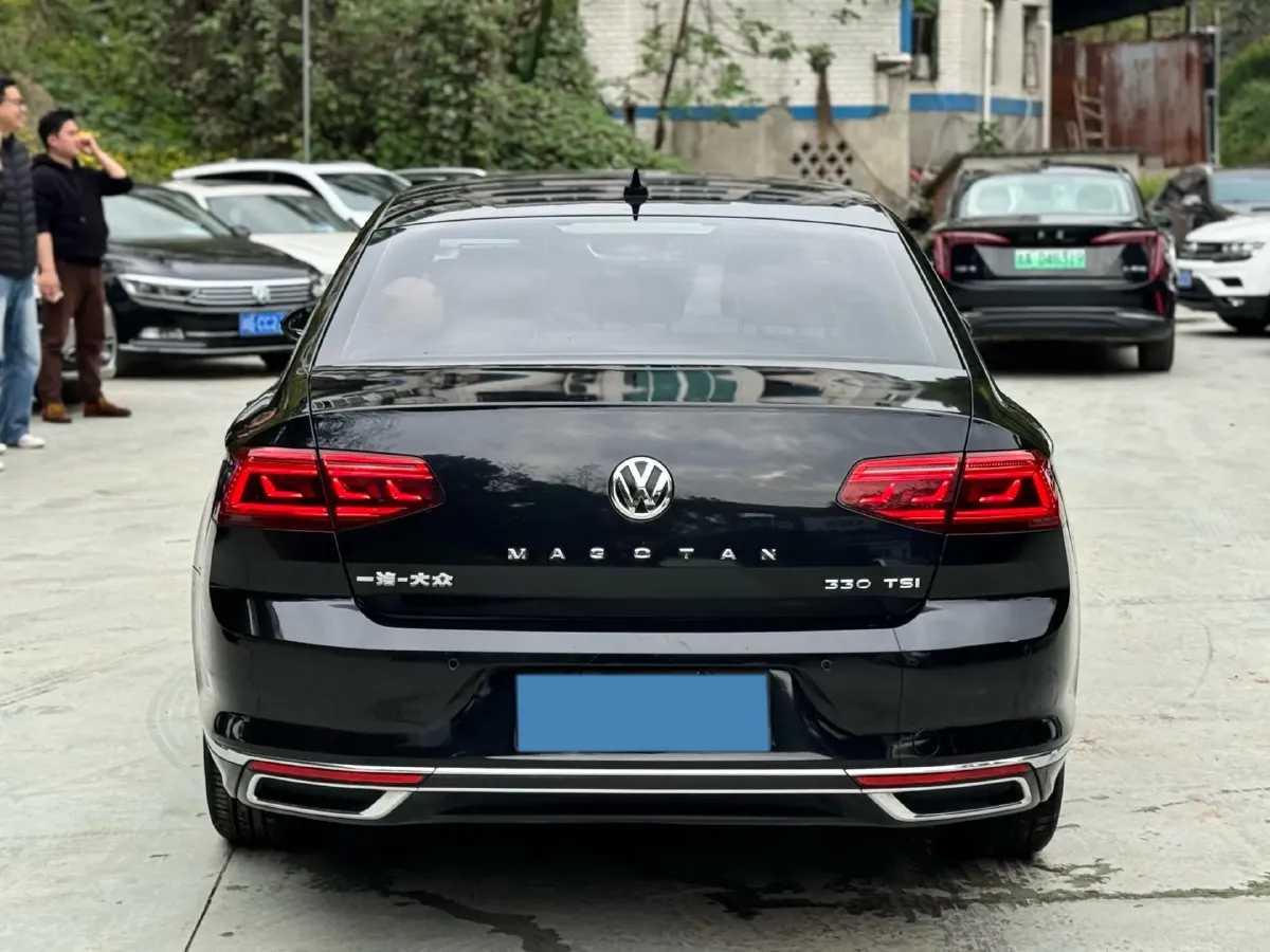 2020 Volkswagen Magotan 2.0T 186HP L4 7DCT,autocango,china used car exporter,china ev exporter,chinese used car exporter,chinese used ev exporter