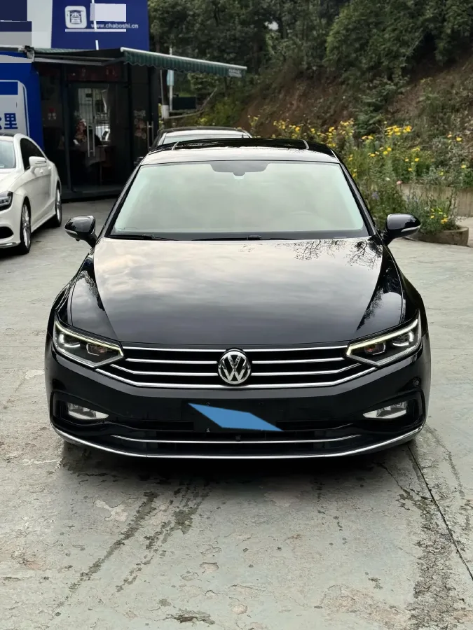2020 Volkswagen Magotan 2.0T 186HP L4 7DCT,autocango,china used car exporter,china ev exporter,chinese used car exporter,chinese used ev exporter
