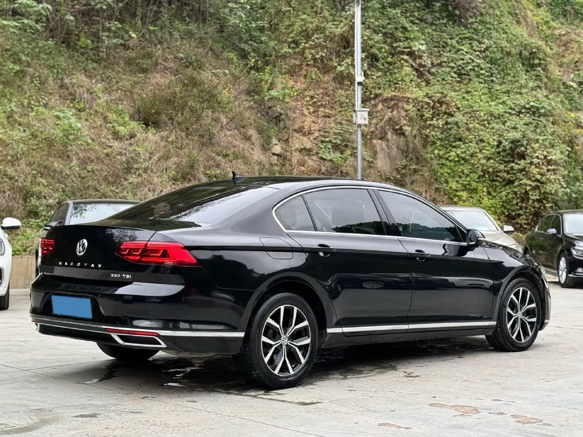 2020 Volkswagen Magotan 2.0T 186HP L4 7DCT,autocango,china used car exporter,china ev exporter,chinese used car exporter,chinese used ev exporter