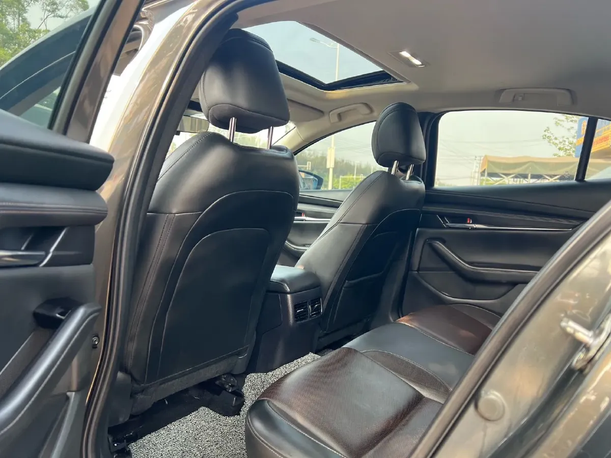 2020 Mazda 3 Axela 2.0L 158HP L4 6AT,autocango,china used car exporter,china ev exporter,chinese used car exporter,chinese used ev exporter