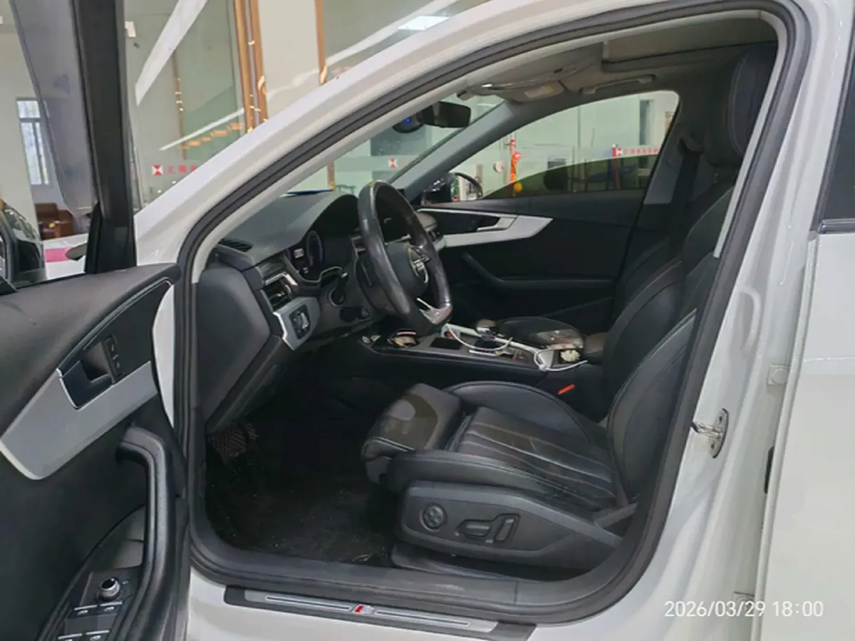 2020 Audi A4L 2.0T 190HP L4 7DCT,autocango,china used car exporter,china ev exporter,chinese used car exporter,chinese used ev exporter