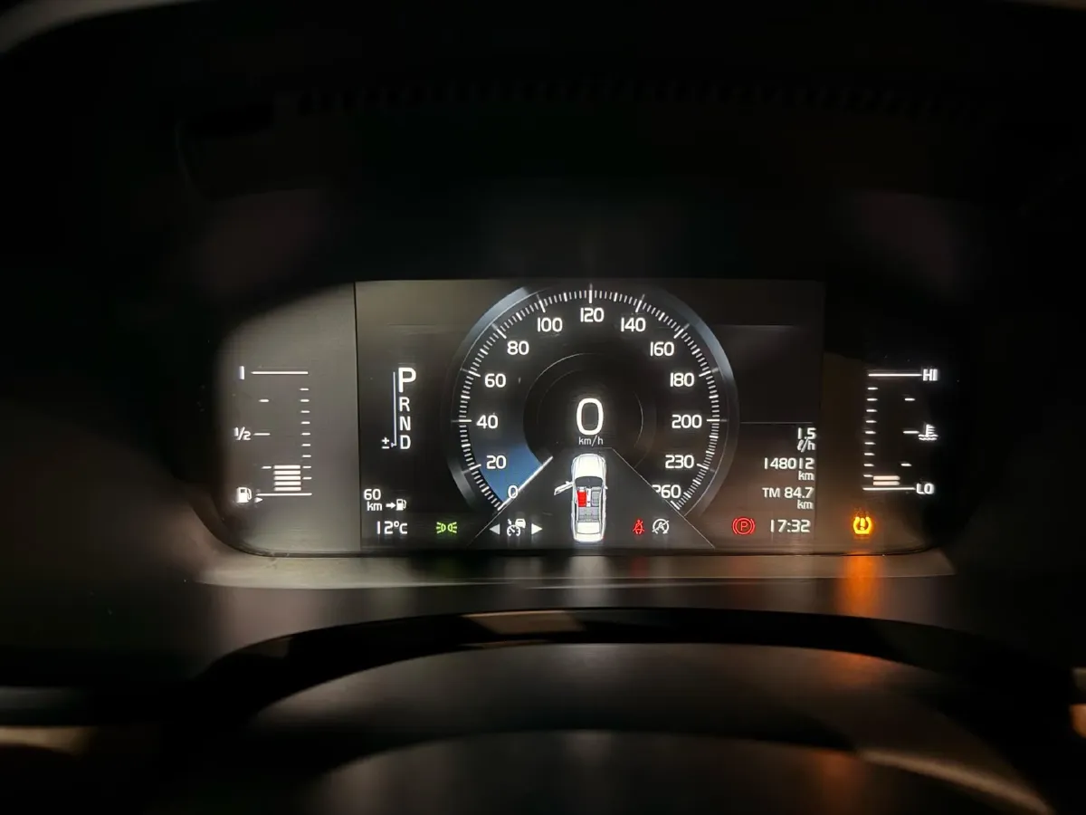 2020 Volvo S90 2.0T 254HP L4 8AT,autocango,china used car exporter,china ev exporter,chinese used car exporter,chinese used ev exporter