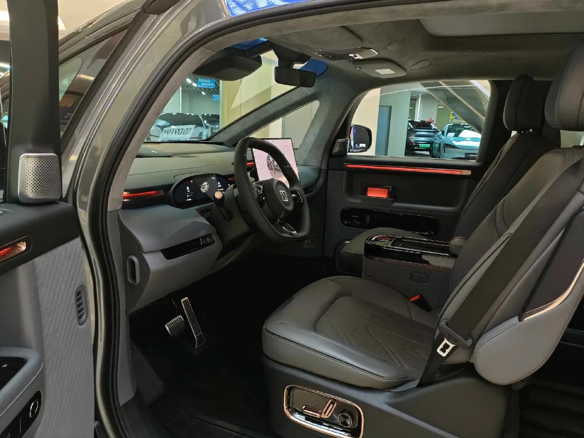 2025 Zeekr MIX BEV 76KWH,autocango,china used car exporter,china ev exporter,chinese used car exporter,chinese used ev exporter