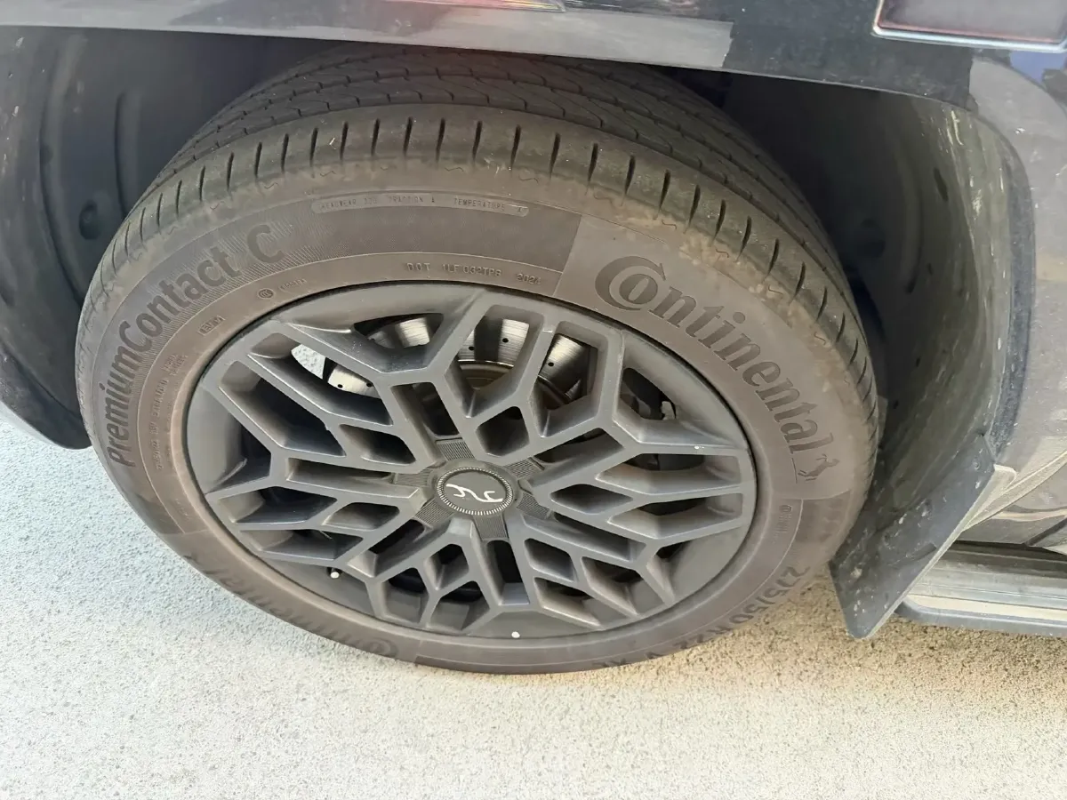 2023 YangWang U8 2.0T 272HP L4 REEV 49.05KWH,autocango,china used car exporter,china ev exporter,chinese used car exporter,chinese used ev exporter