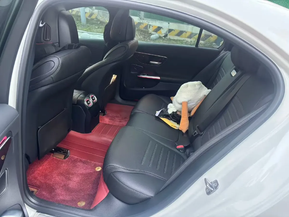 2024 Mercedes-Benz C Class 1.5T 204HP L4 9AT,autocango,china used car exporter,china ev exporter,chinese used car exporter,chinese used ev exporter