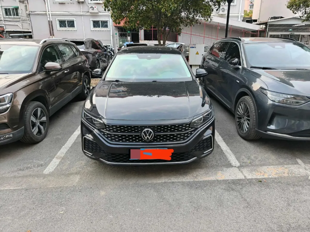 2023 Volkswagen Passat 2.0T 186HP L4 7DCT,autocango,china used car exporter,china ev exporter,chinese used car exporter,chinese used ev exporter