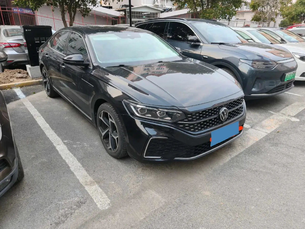 2023 Volkswagen Passat 2.0T 186HP L4 7DCT,autocango,china used car exporter,china ev exporter,chinese used car exporter,chinese used ev exporter