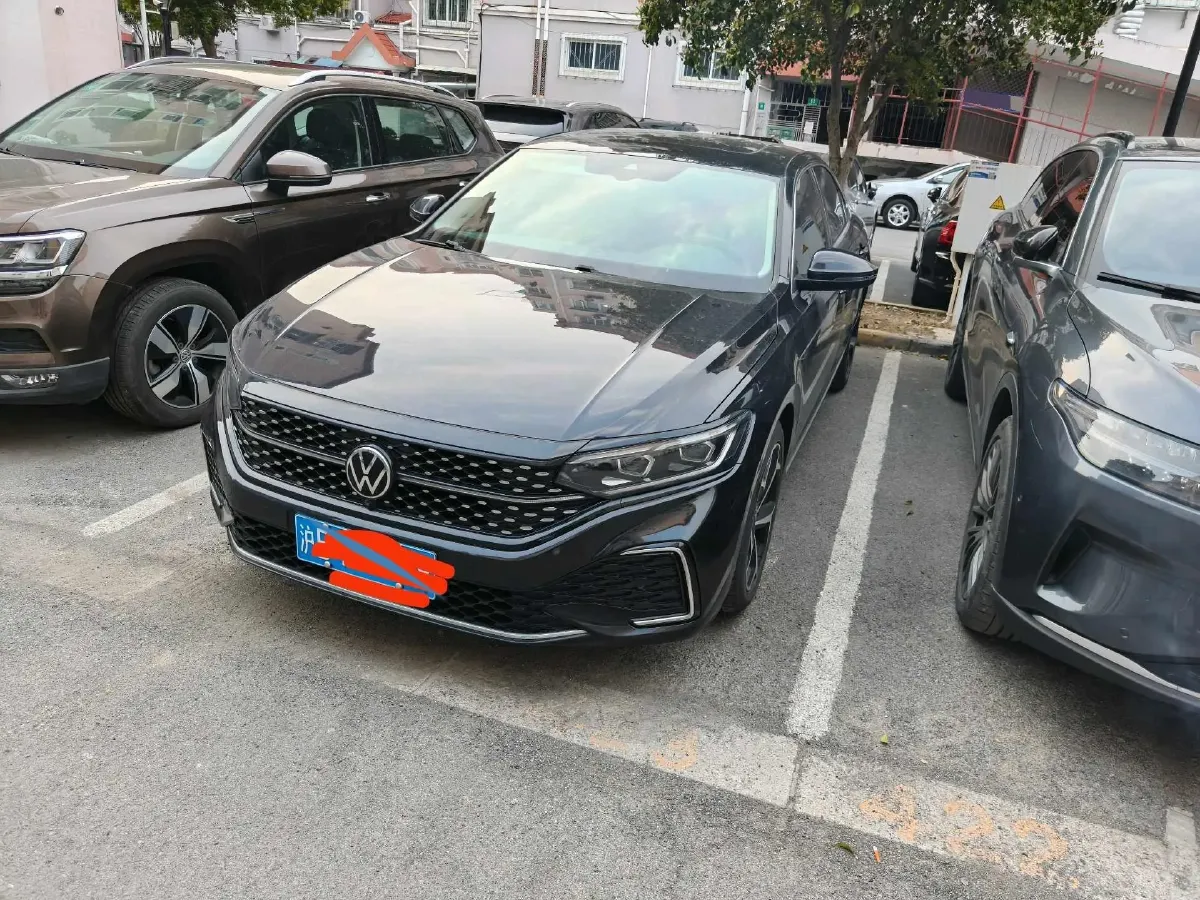 2023 Volkswagen Passat 2.0T 186HP L4 7DCT,autocango,china used car exporter,china ev exporter,chinese used car exporter,chinese used ev exporter