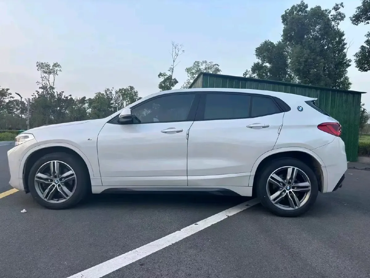 2022 BMW X2 2.0T 192HP L4 7DCT,autocango,china used car exporter,china ev exporter,chinese used car exporter,chinese used ev exporter