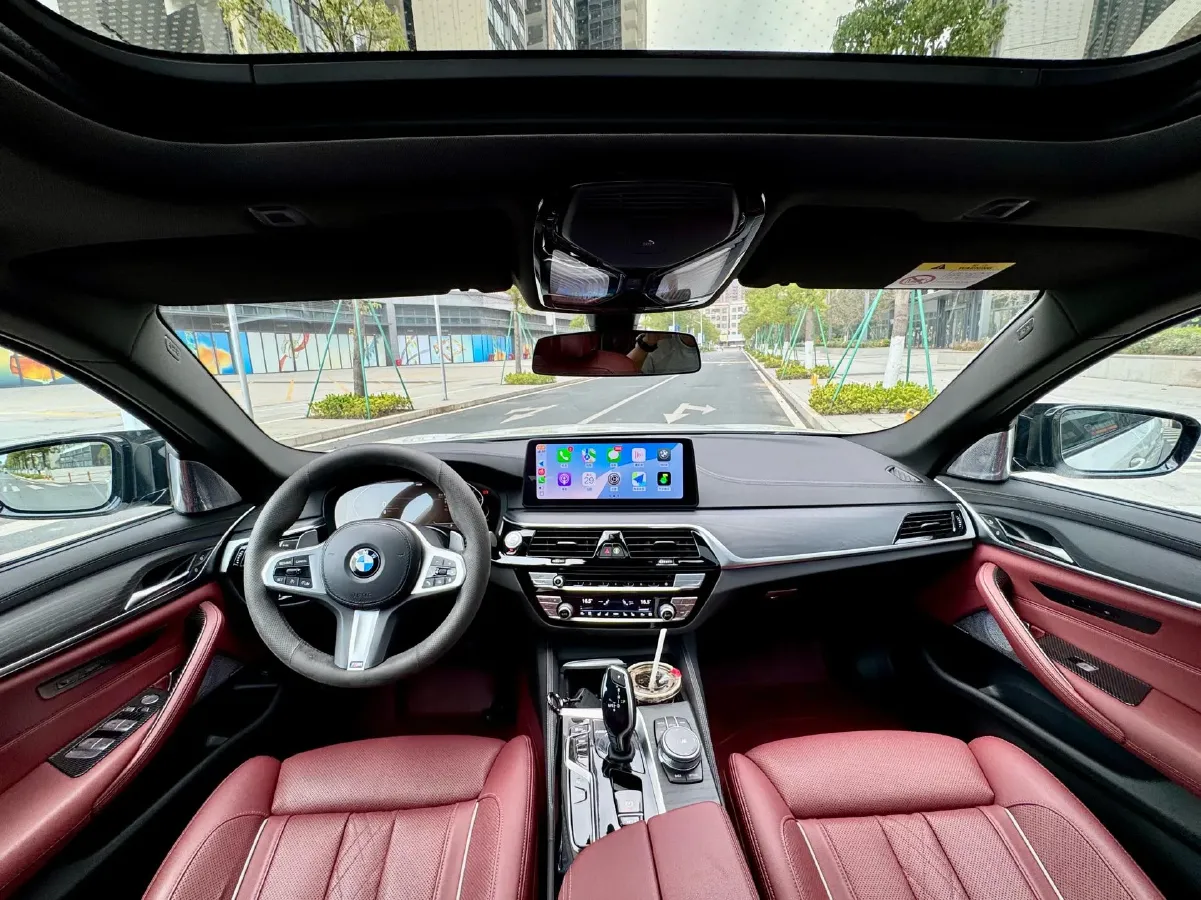 2021 BMW 5 Series 2.0T 252HP L4 8AT,autocango,china used car exporter,china ev exporter,chinese used car exporter,chinese used ev exporter