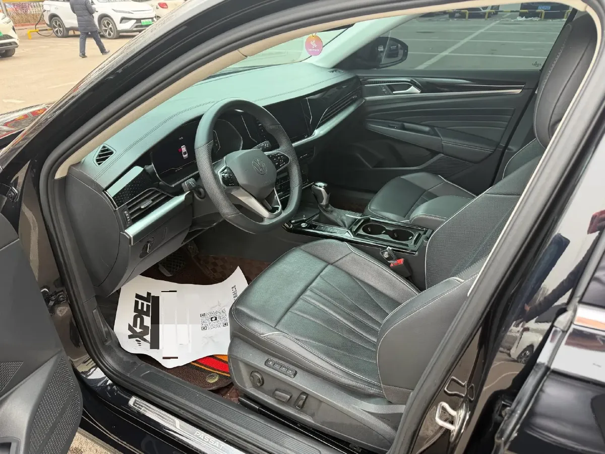 2024 Volkswagen Passat 2.0T 220HP L4 7DCT,autocango,china used car exporter,china ev exporter,chinese used car exporter,chinese used ev exporter