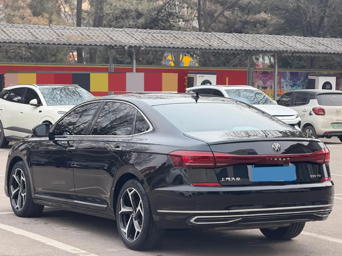 2024 Volkswagen Passat 2.0T 220HP L4 7DCT,autocango,china used car exporter,china ev exporter,chinese used car exporter,chinese used ev exporter