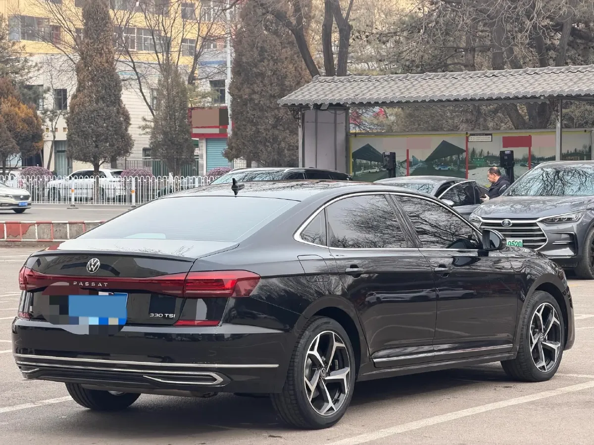 2024 Volkswagen Passat 2.0T 220HP L4 7DCT,autocango,china used car exporter,china ev exporter,chinese used car exporter,chinese used ev exporter