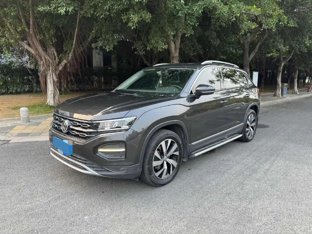 2019 Jeep Cherokee 2.0T 234HP L4 9AT,autocango,china used car exporter,china ev exporter,chinese used car exporter,chinese used ev exporter