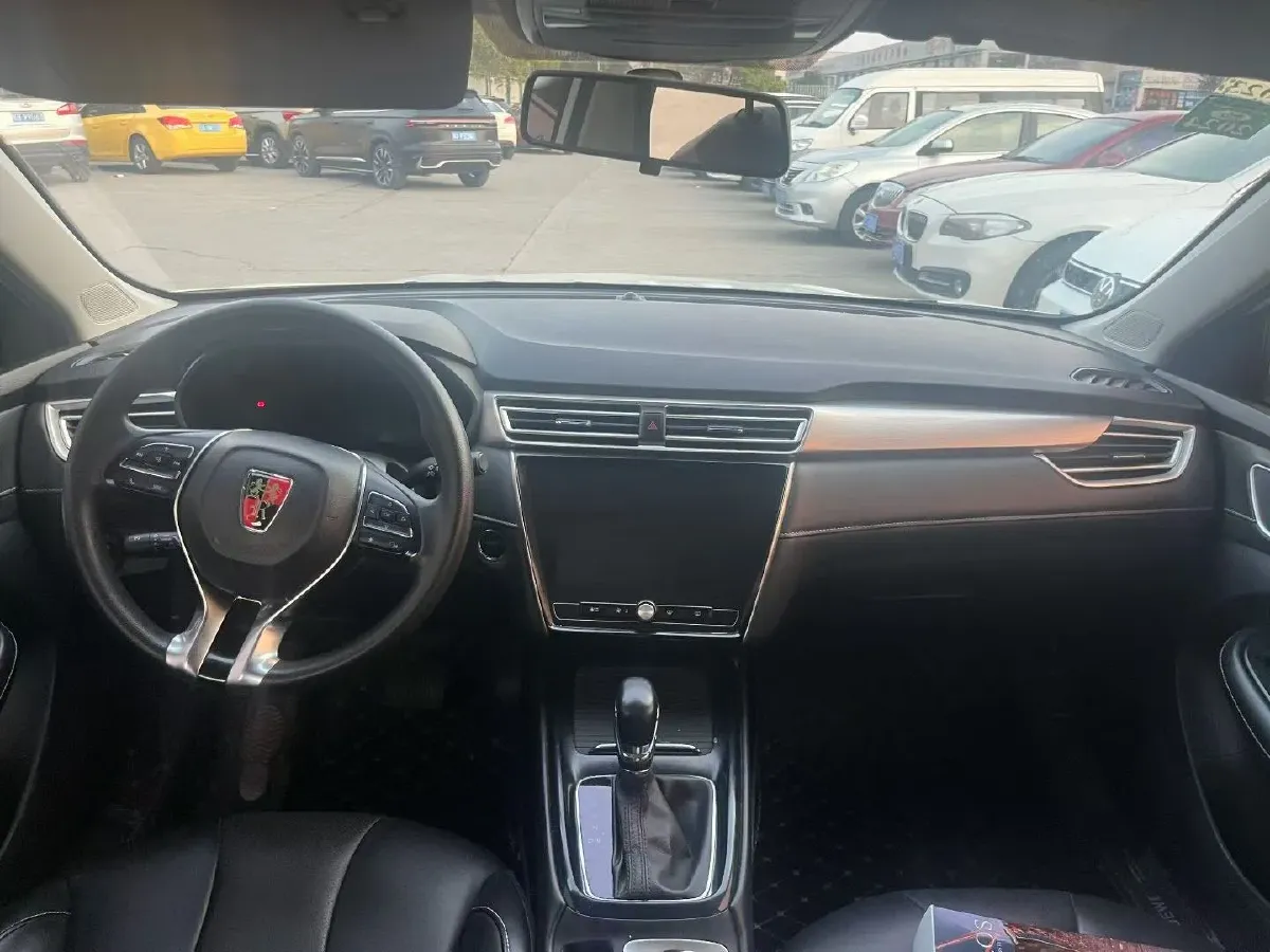 2020 Roewe i5 1.5L 120HP L4 CVT,autocango,china used car exporter,china ev exporter,chinese used car exporter,chinese used ev exporter