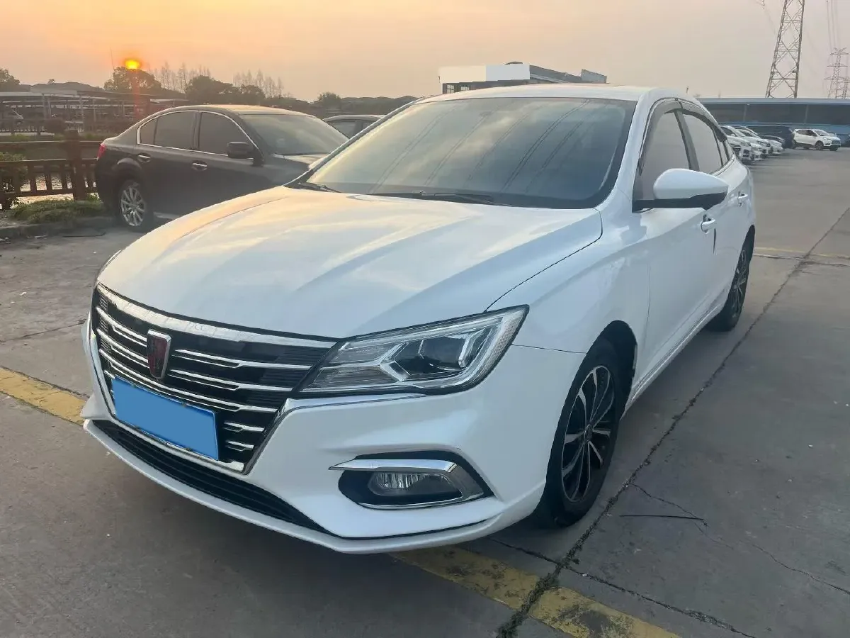 2020 Roewe i5 1.5L 120HP L4 CVT,autocango,china used car exporter,china ev exporter,chinese used car exporter,chinese used ev exporter