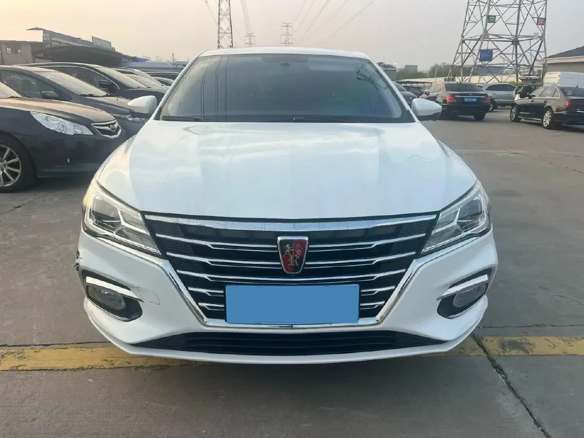 2020 Roewe i5 1.5L 120HP L4 CVT,autocango,china used car exporter,china ev exporter,chinese used car exporter,chinese used ev exporter