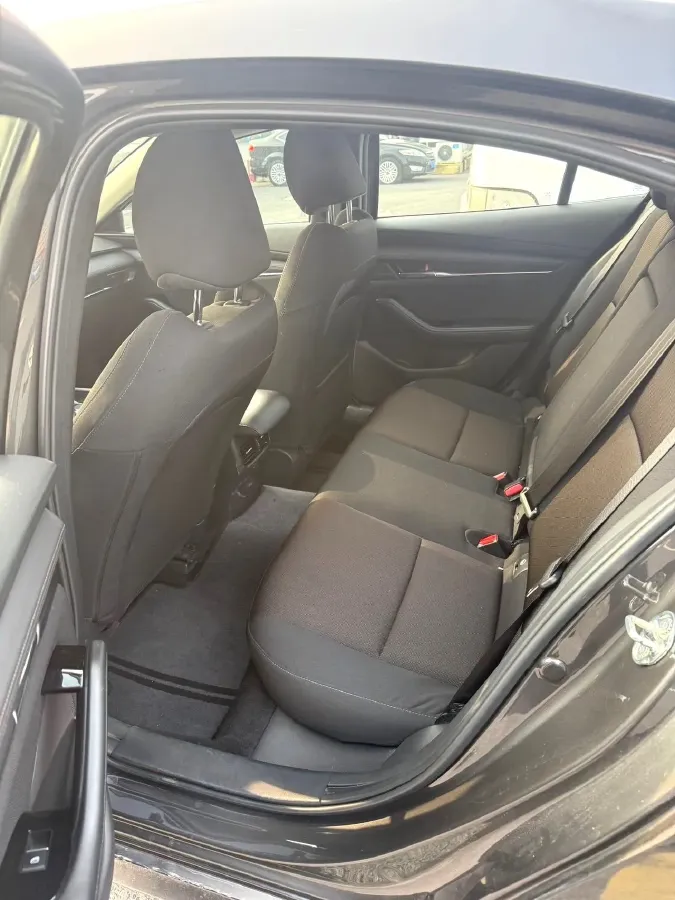 2022 Mazda 3 Axela 2.0L 158HP L4 6AT,autocango,china used car exporter,china ev exporter,chinese used car exporter,chinese used ev exporter