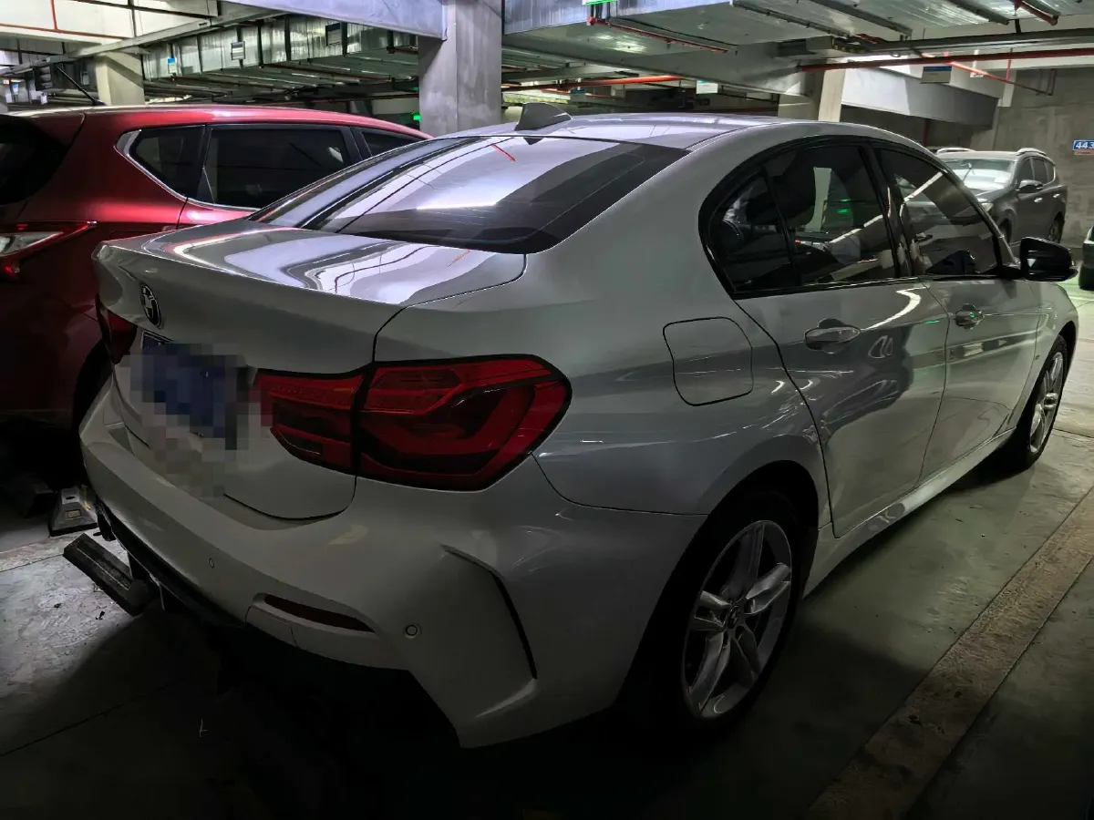 2021 BMW 1 Series 1.5T 140HP L3 7DCT,autocango,china used car exporter,china ev exporter,chinese used car exporter,chinese used ev exporter