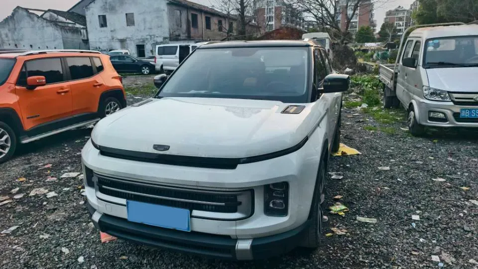2023 Geely ICON 1.5T 181HP L4 7DCT,autocango,china used car exporter,china ev exporter,chinese used car exporter,chinese used ev exporter