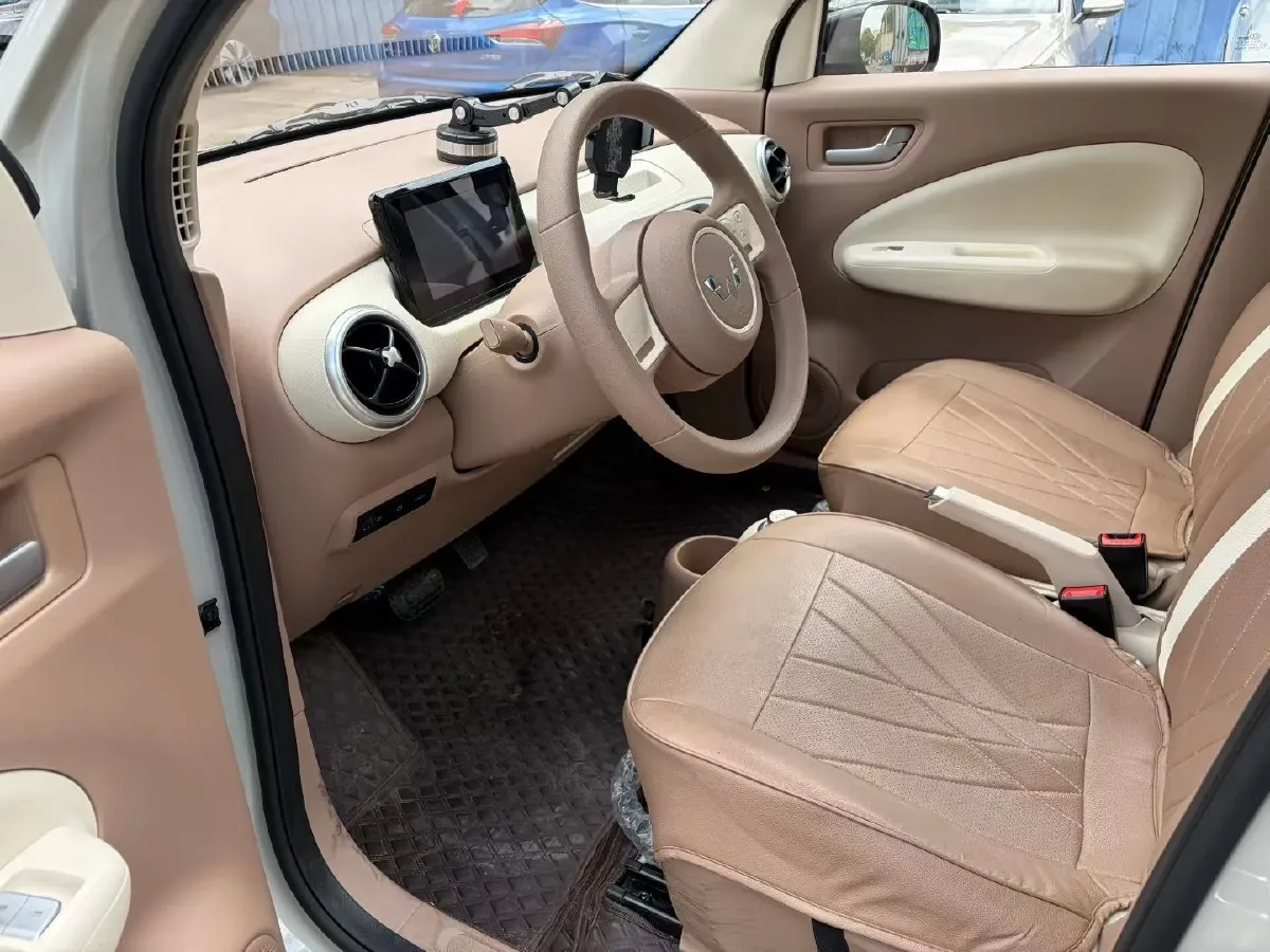 2025 WuLing HongGuang MINI EV BEV 16.2KWH,autocango,china used car exporter,china ev exporter,chinese used car exporter,chinese used ev exporter