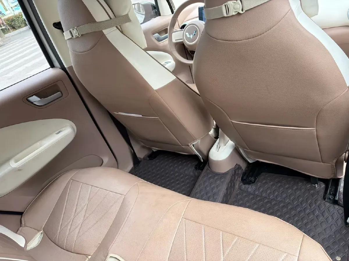 2025 WuLing HongGuang MINI EV BEV 16.2KWH,autocango,china used car exporter,china ev exporter,chinese used car exporter,chinese used ev exporter