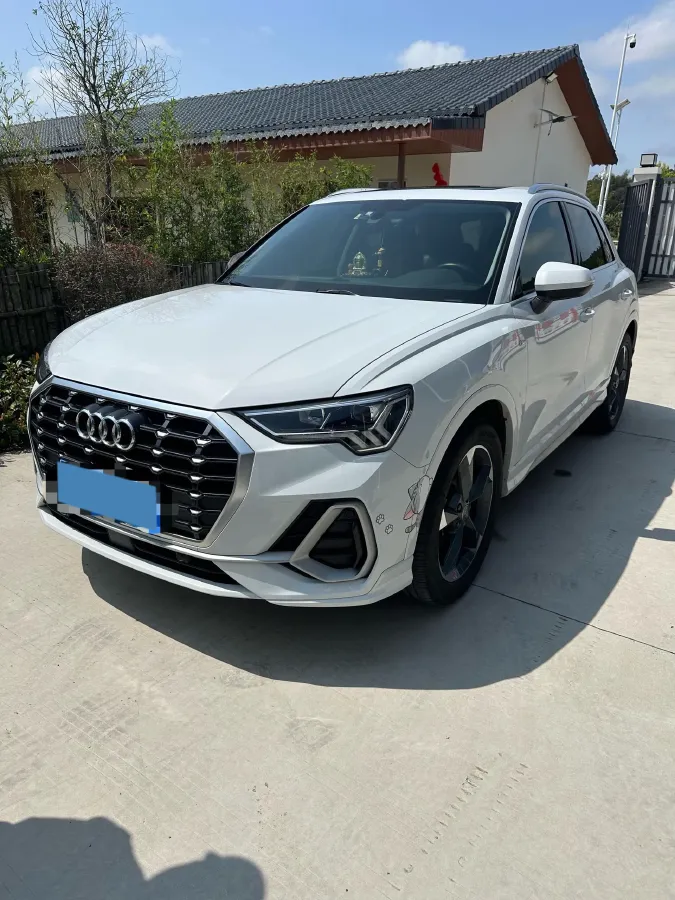 2022 Audi Q3 1.4T 150HP L4 7DCT,autocango,china used car exporter,china ev exporter,chinese used car exporter,chinese used ev exporter