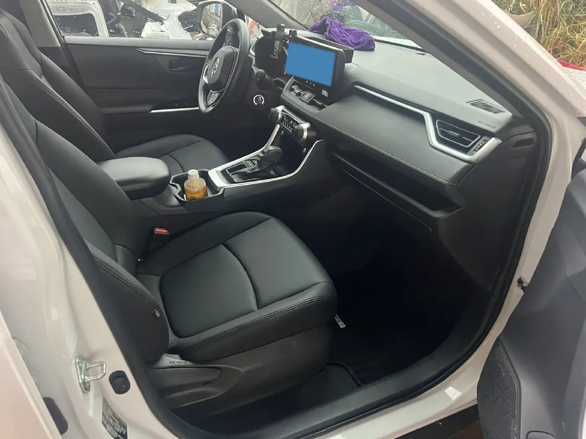 2024 Toyota RAV4 2.0L 171HP L4 CVT,autocango,china used car exporter,china ev exporter,chinese used car exporter,chinese used ev exporter