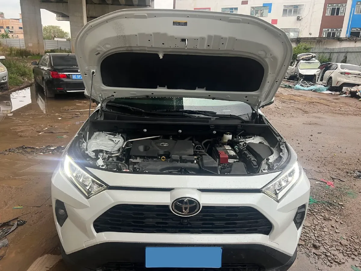 2024 Toyota RAV4 2.0L 171HP L4 CVT,autocango,china used car exporter,china ev exporter,chinese used car exporter,chinese used ev exporter