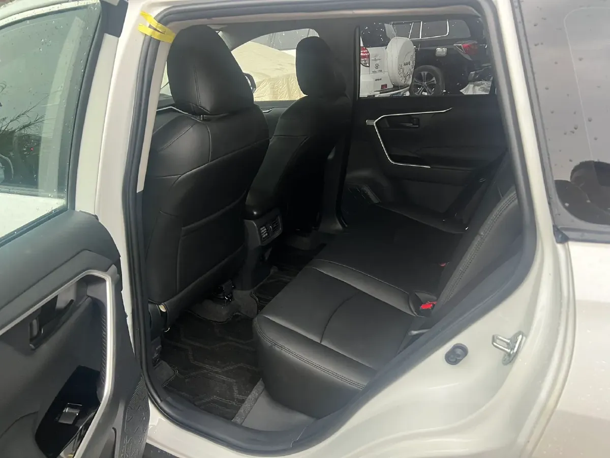 2024 Toyota RAV4 2.0L 171HP L4 CVT,autocango,china used car exporter,china ev exporter,chinese used car exporter,chinese used ev exporter