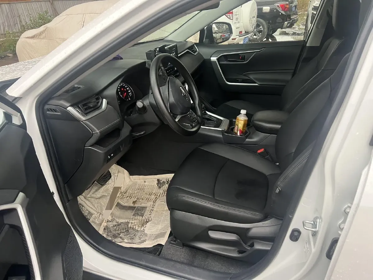 2024 Toyota RAV4 2.0L 171HP L4 CVT,autocango,china used car exporter,china ev exporter,chinese used car exporter,chinese used ev exporter