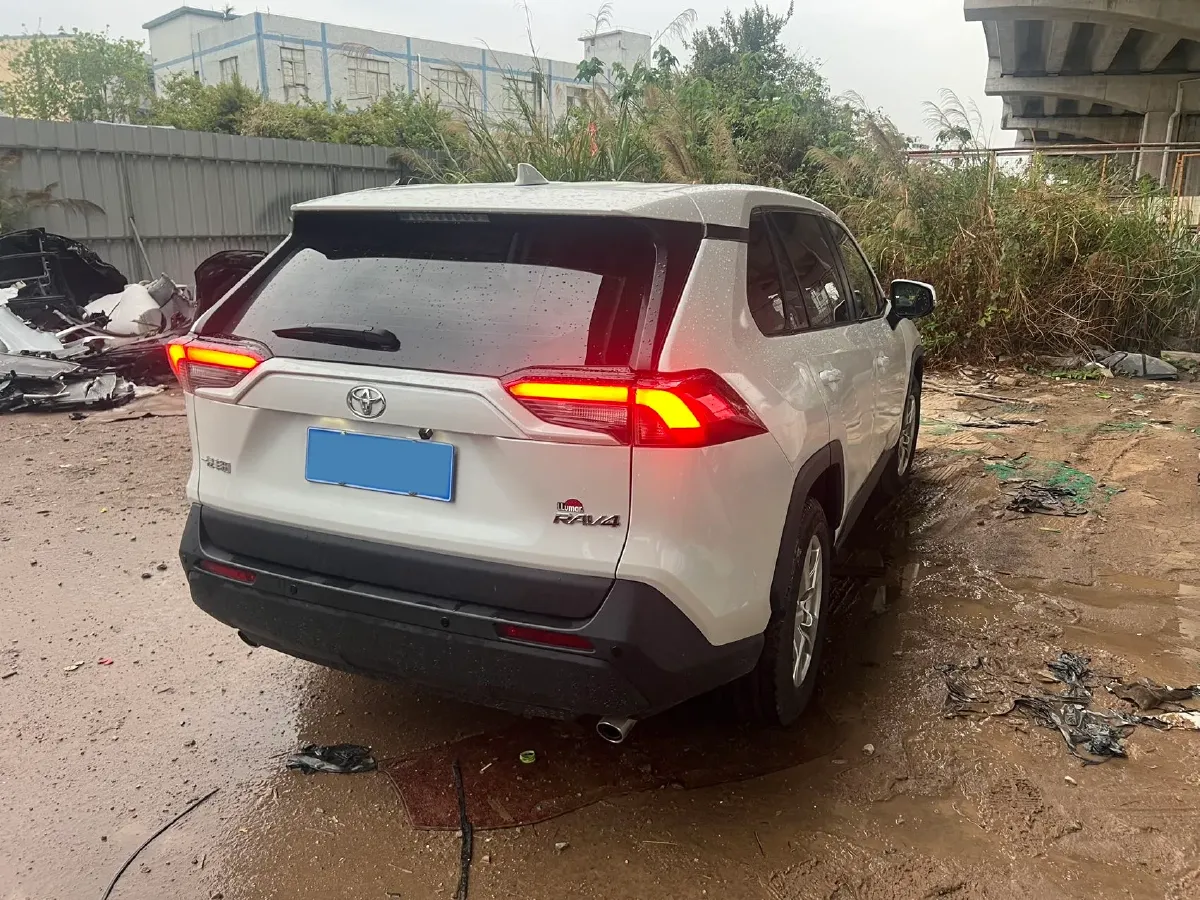 2024 Toyota RAV4 2.0L 171HP L4 CVT,autocango,china used car exporter,china ev exporter,chinese used car exporter,chinese used ev exporter