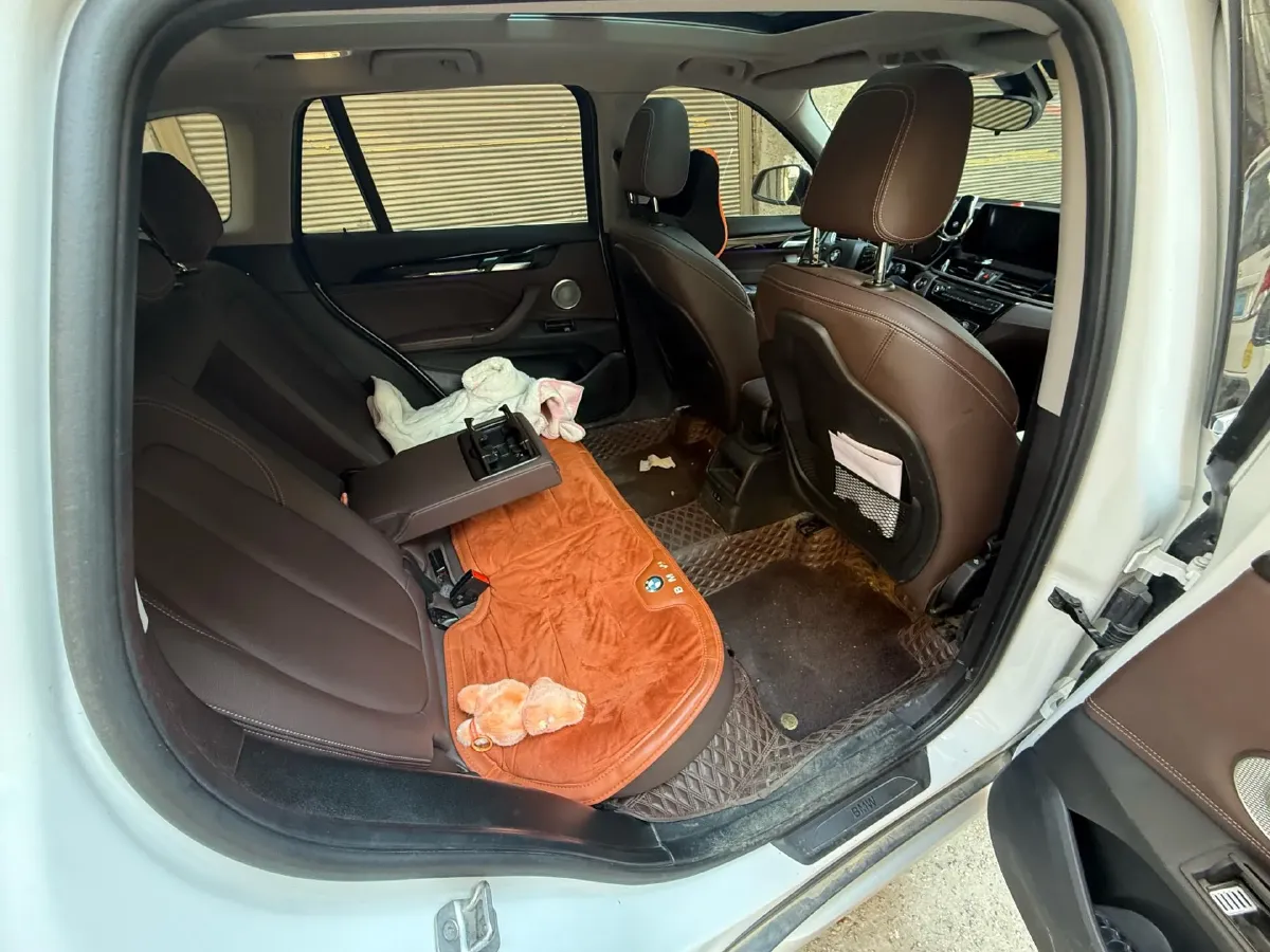 2022 BMW X1 1.5T 140HP L3 7DCT,autocango,china used car exporter,china ev exporter,chinese used car exporter,chinese used ev exporter