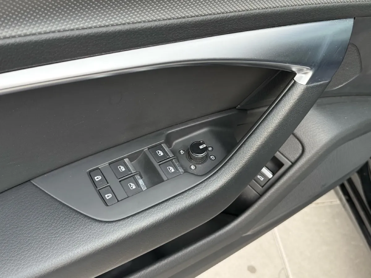 2020 Audi A6L 2.0T 224HP L4 7DCT,autocango,china used car exporter,china ev exporter,chinese used car exporter,chinese used ev exporter