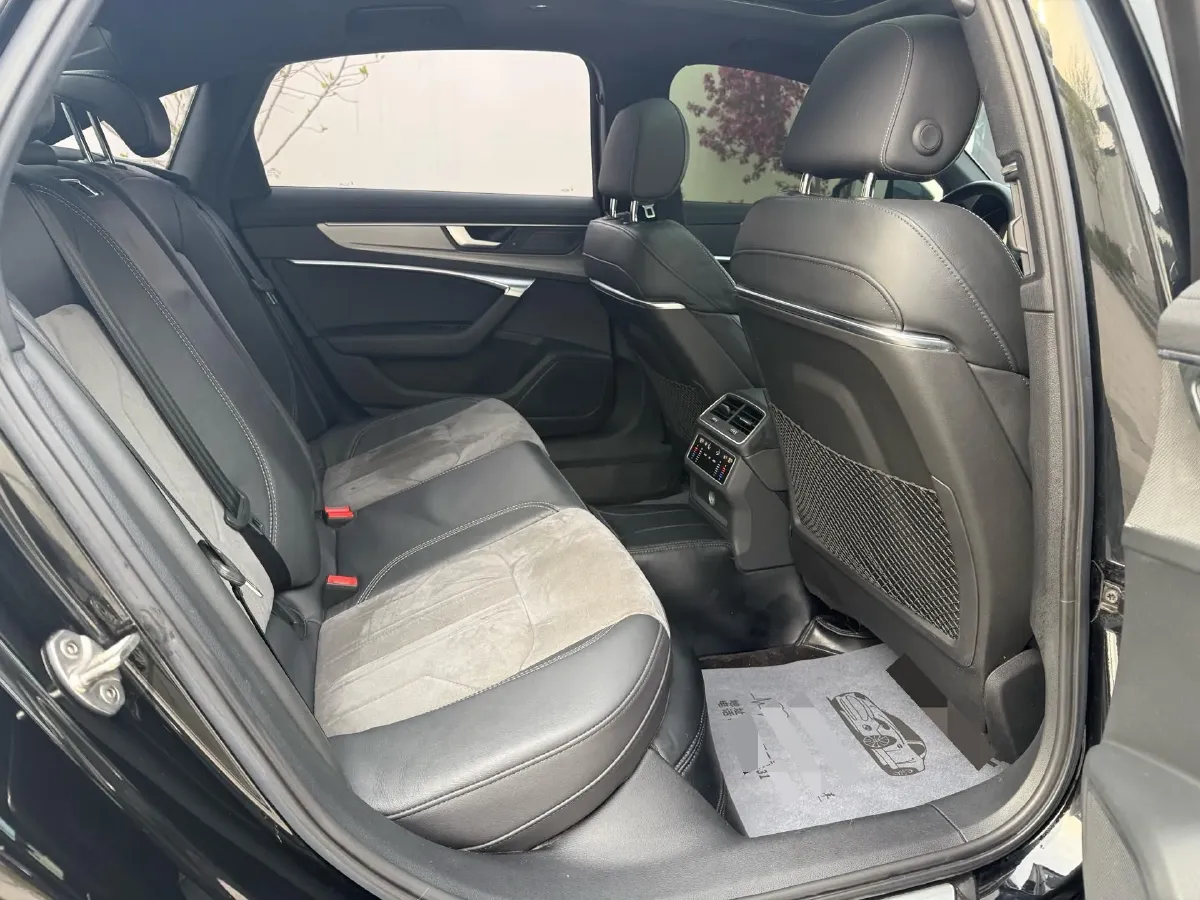 2020 Audi A6L 2.0T 224HP L4 7DCT,autocango,china used car exporter,china ev exporter,chinese used car exporter,chinese used ev exporter