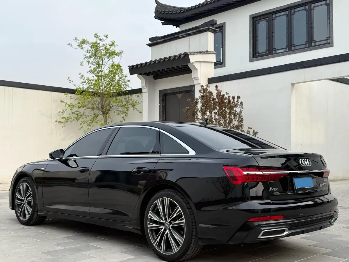 2020 Audi A6L 2.0T 224HP L4 7DCT,autocango,china used car exporter,china ev exporter,chinese used car exporter,chinese used ev exporter