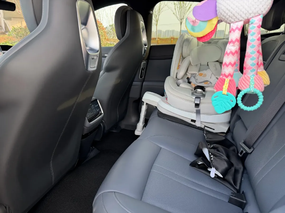 2025 MI YU7 BEV 96.3KWH,autocango,china used car exporter,china ev exporter,chinese used car exporter,chinese used ev exporter