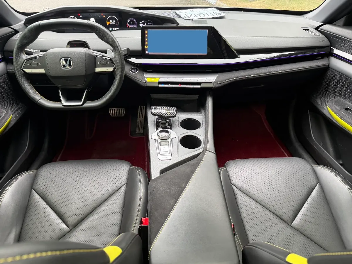 2022 ChangAn UNI-V 1.5T 188HP L4 7DCT,autocango,china used car exporter,china ev exporter,chinese used car exporter,chinese used ev exporter