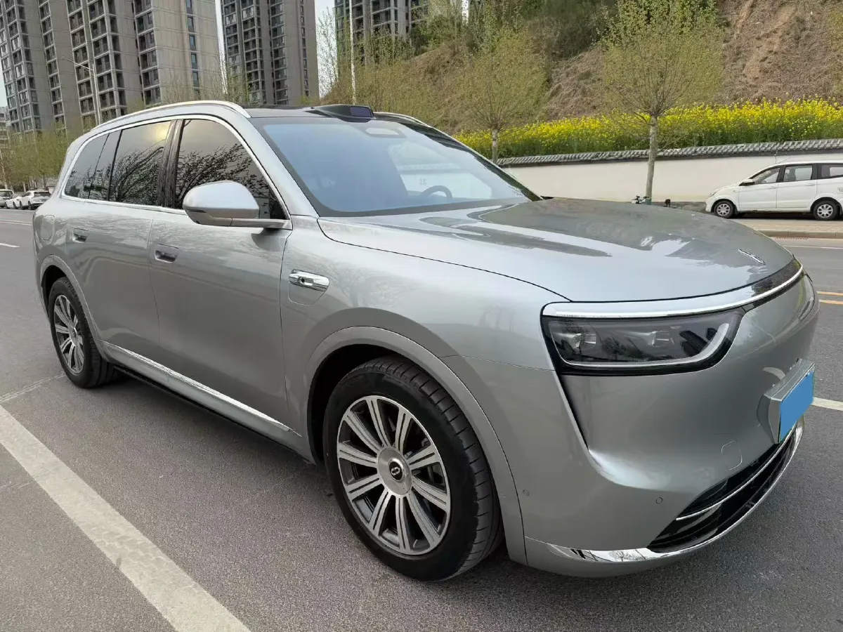 2025 AITO AITO M8 REEV 160HP REEV 53.4KWH,autocango,china used car exporter,china ev exporter,chinese used car exporter,chinese used ev exporter