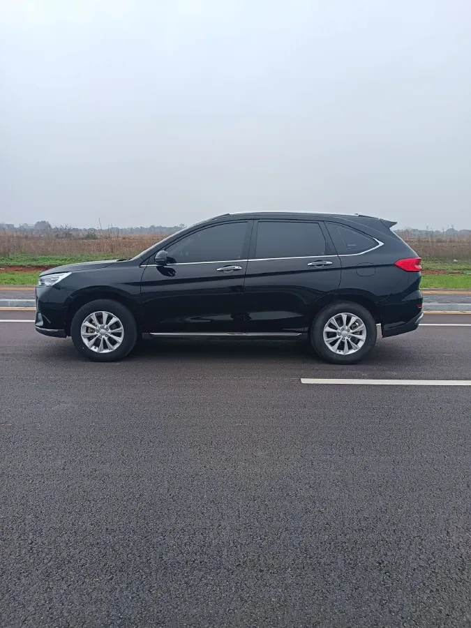 2021 Haval M6 1.5T 150HP L4 6MT,autocango,china used car exporter,china ev exporter,chinese used car exporter,chinese used ev exporter