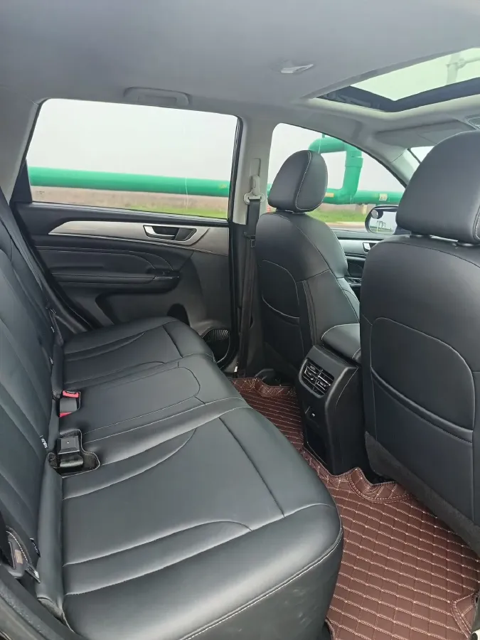 2021 Haval M6 1.5T 150HP L4 6MT,autocango,china used car exporter,china ev exporter,chinese used car exporter,chinese used ev exporter