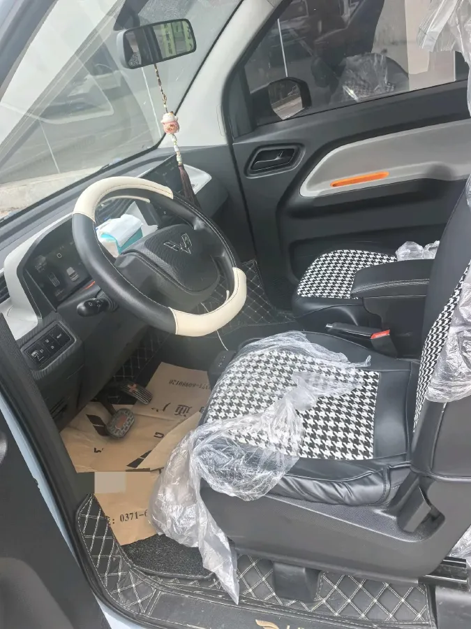 2021 WuLing HongGuang MINI EV BEV 9KWH,autocango,china used car exporter,china ev exporter,chinese used car exporter,chinese used ev exporter