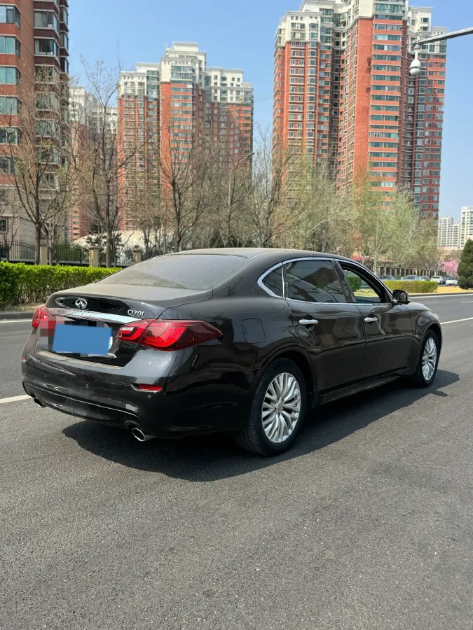 2017 HongQi H7 3.0L 231HP V6 6AT,autocango,china used car exporter,china ev exporter,chinese used car exporter,chinese used ev exporter