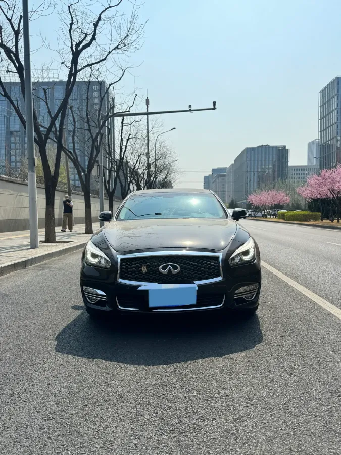 2017 HongQi H7 3.0L 231HP V6 6AT,autocango,china used car exporter,china ev exporter,chinese used car exporter,chinese used ev exporter