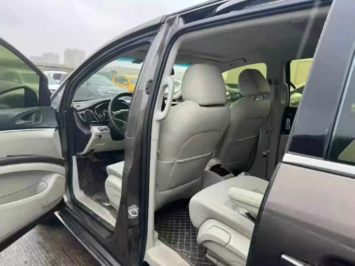 2023 Buick GL8 2.0T 237HP L4 9AT,autocango,china used car exporter,china ev exporter,chinese used car exporter,chinese used ev exporter